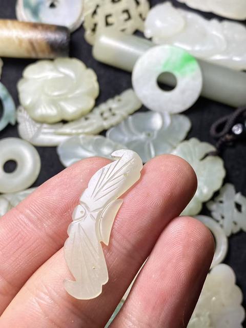 古玩玉器（放漏）清代雙面工多孔和田玉雕“花片”拍賣，當(dāng)前價格288元