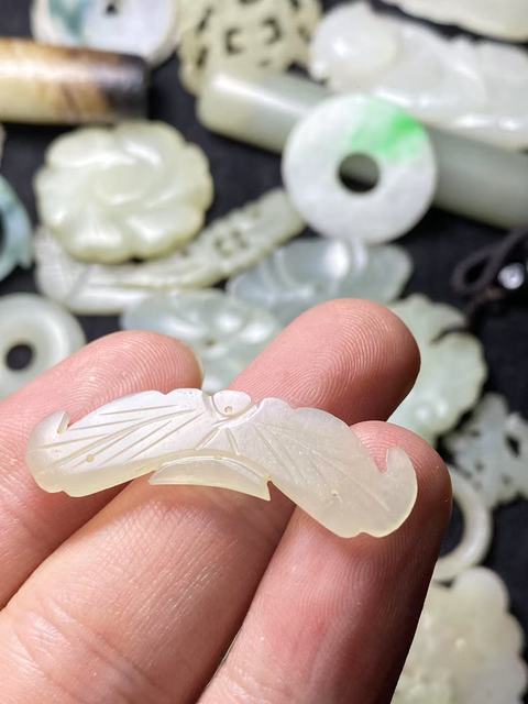 古玩玉器（放漏）清代雙面工多孔和田玉雕“花片”拍賣，當(dāng)前價格288元
