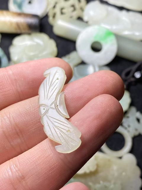 古玩玉器（放漏）清代雙面工多孔和田玉雕“花片”拍賣，當(dāng)前價格288元