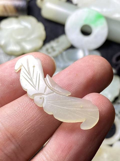 古玩玉器（放漏）清代雙面工多孔和田玉雕“花片”拍賣，當(dāng)前價格288元