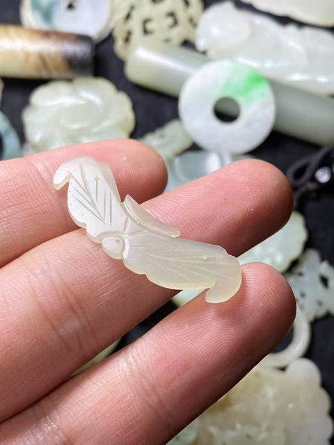 古玩玉器（放漏）清代雙面工多孔和田玉雕“花片”拍賣，當(dāng)前價格288元