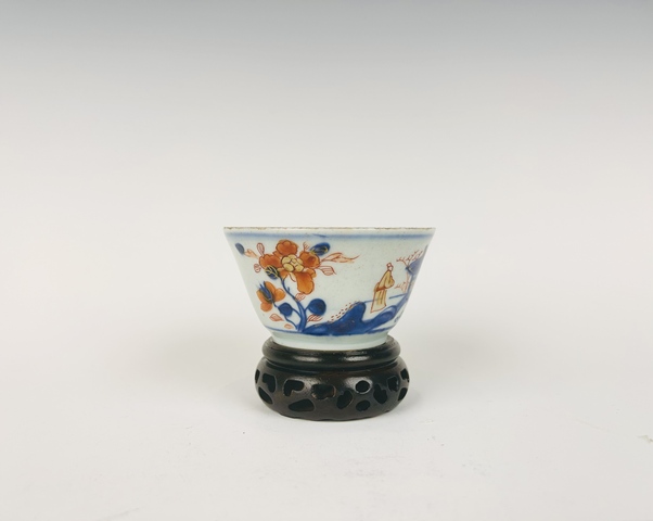 古玩陶瓷清康熙·亭臺樓閣青花礬紅馬蹄杯真品鑒賞圖