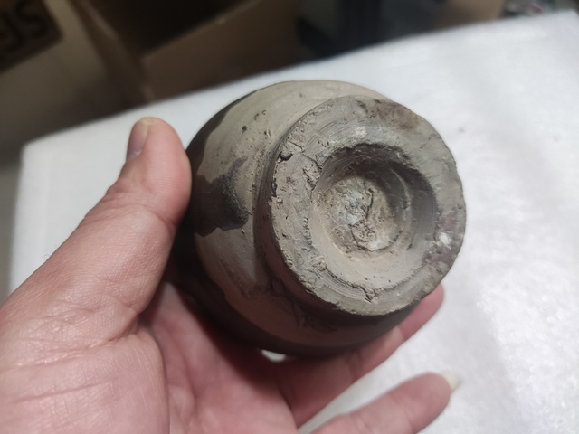 古玩陶瓷褐釉茶碗真品鑒賞圖