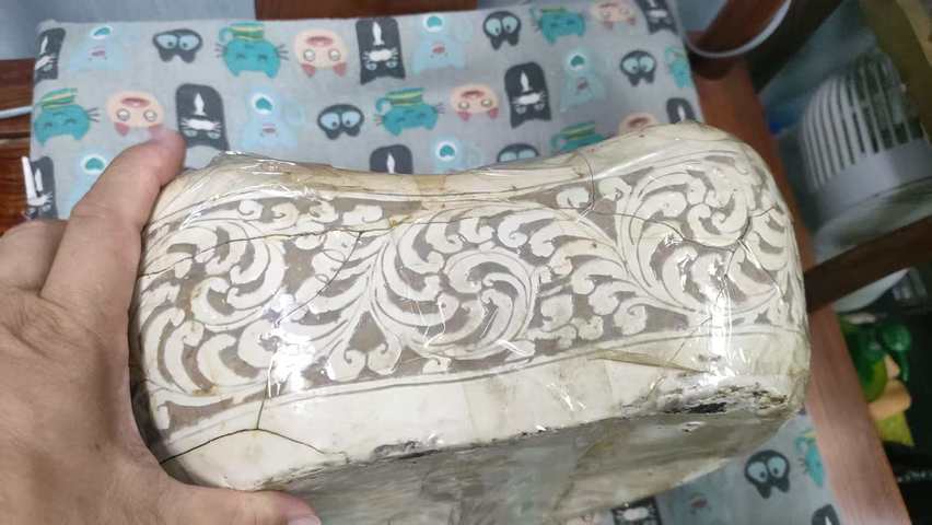 古玩陶瓷磁州窯刻花瓷枕標本真品鑒賞圖