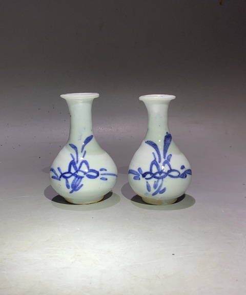 古玩陶瓷青花花卉紋玉壺春瓶真品鑒賞圖
