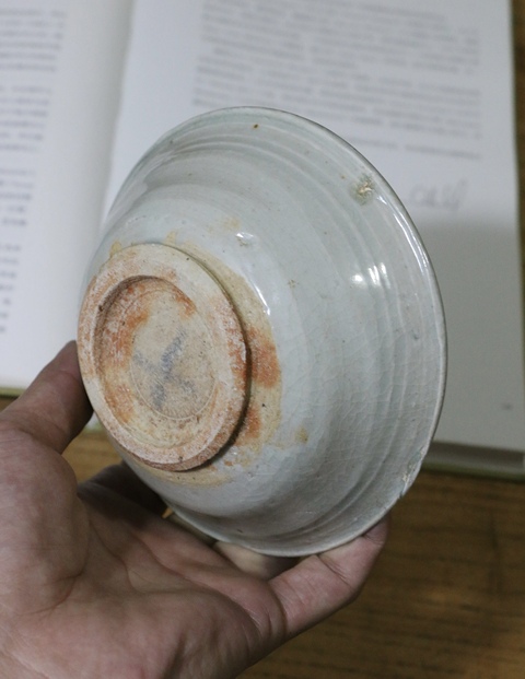 古玩陶瓷龍泉粉青釉撇口碗拍賣，當前價格420元