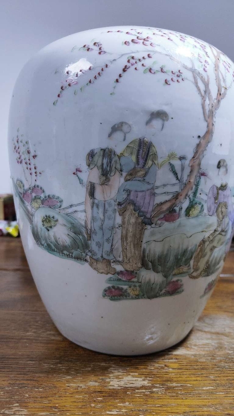 古玩陶瓷粉彩仕女人物圖冬瓜罐真品鑒賞圖