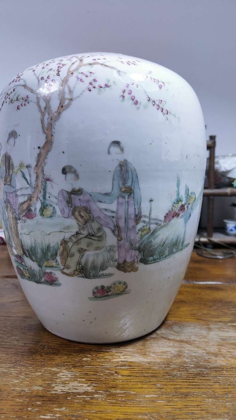 古玩陶瓷粉彩仕女人物圖冬瓜罐真品鑒賞圖