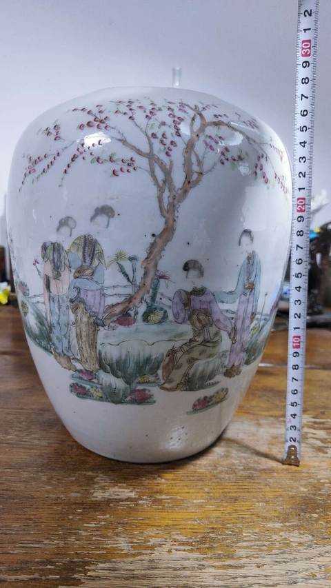 古玩陶瓷粉彩仕女人物圖冬瓜罐真品鑒賞圖