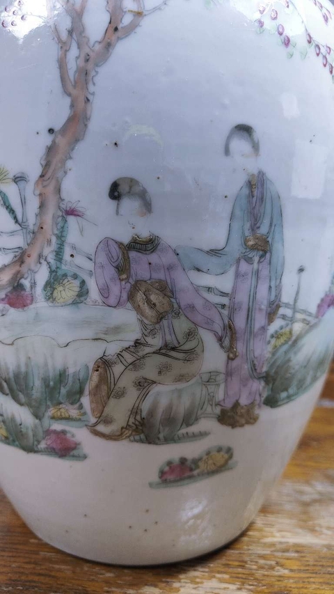 古玩陶瓷粉彩仕女人物圖冬瓜罐真品鑒賞圖