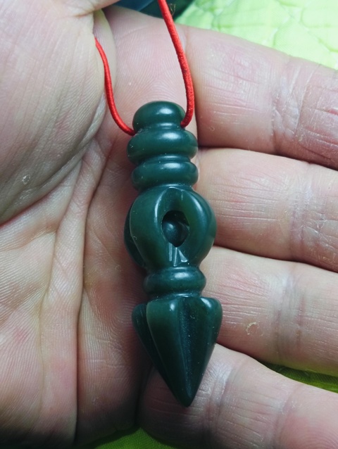 古玩玉器廣義和田碧綠玉金剛杵拍賣,當(dāng)前價格58元