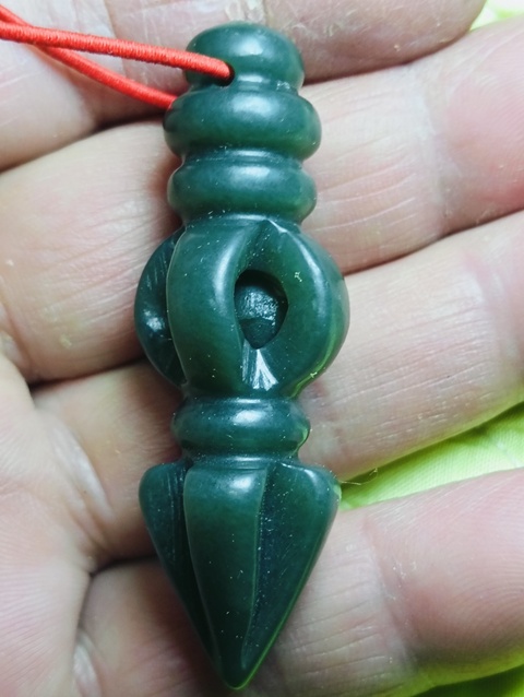 古玩玉器廣義和田碧綠玉金剛杵拍賣,當(dāng)前價格58元