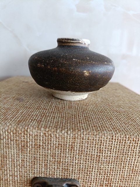 古玩陶瓷吉州窯褐釉水盂真品鑒賞圖
