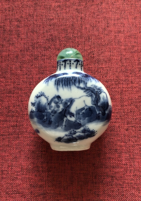 古玩陶瓷清晚期青花柳下雙駿鼻煙壺拍賣,當前價格4888元