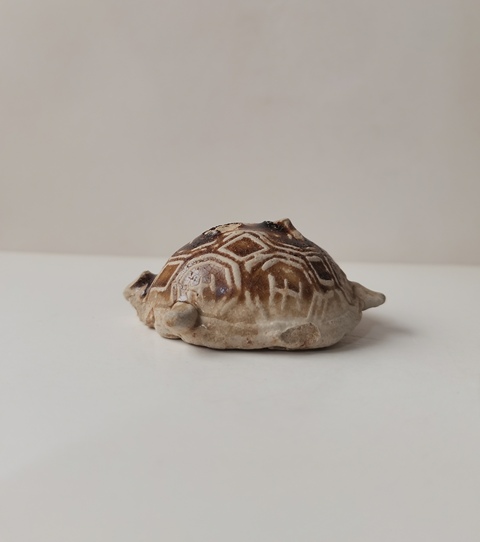 古玩陶瓷長沙窯褐釉龜拍賣,當前價格0元