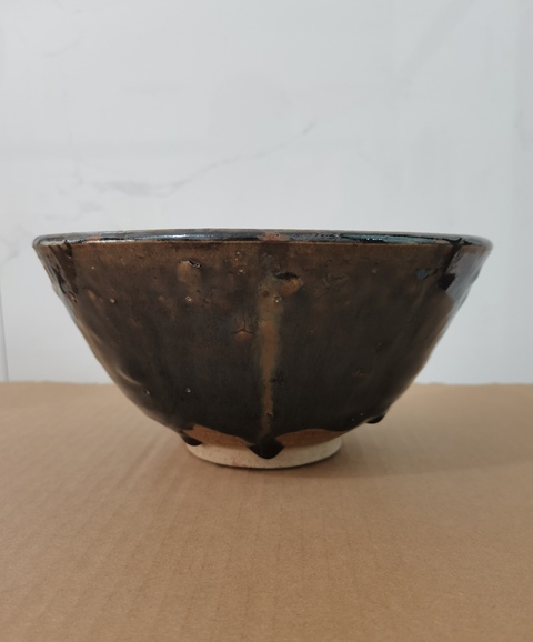 古玩陶瓷磁州窯鐵銹紅條紋碗拍賣,當前價格0元