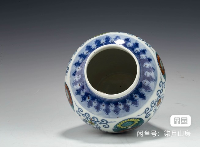 古玩陶瓷斗彩蓋罐真品鑒賞圖