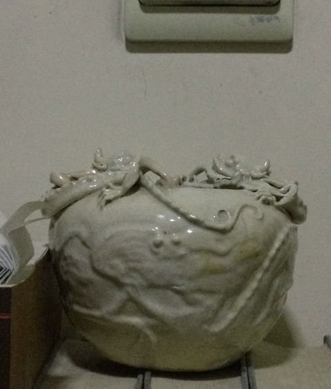 古玩陶瓷哥釉貼塑螭龍紋水洗真品鑒賞圖