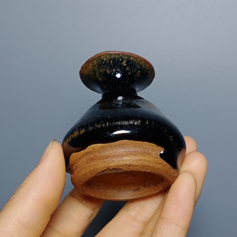古玩陶瓷明代,磁州窯小瓷瓶拍賣,當(dāng)前價(jià)格388元