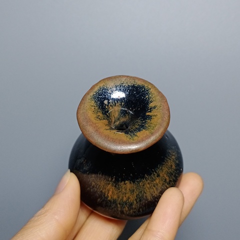 古玩陶瓷明代,磁州窯小瓷瓶拍賣,當(dāng)前價(jià)格388元