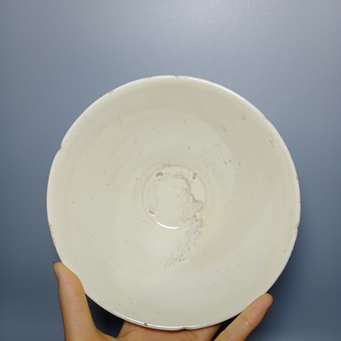 古玩陶瓷宋金,葵口大碗拍賣,當前價格4500元