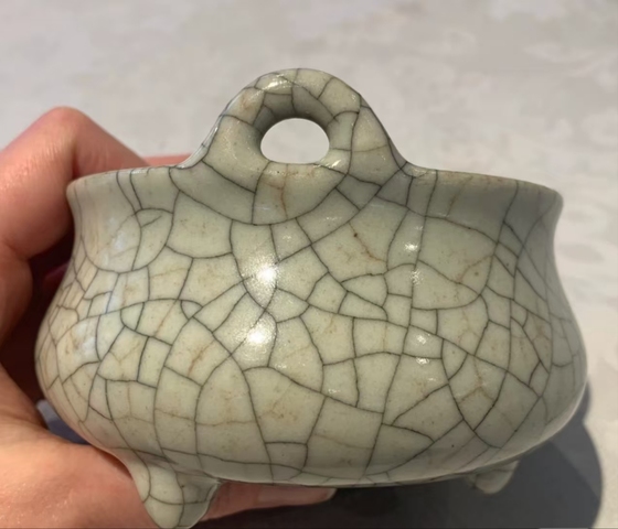 古玩陶瓷哥窯香爐真品鑒賞圖