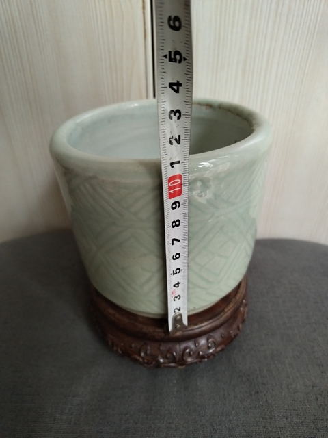 古玩陶瓷豆青釉幾何紋香爐真品鑒賞圖