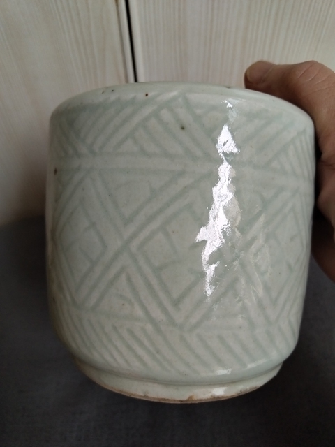 古玩陶瓷豆青釉幾何紋香爐真品鑒賞圖