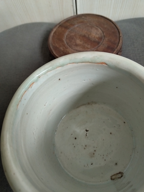 古玩陶瓷豆青釉幾何紋香爐真品鑒賞圖