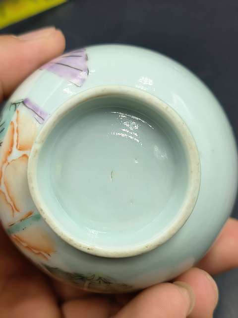 古玩陶瓷粉彩仕女人物詩文杯真品鑒賞圖