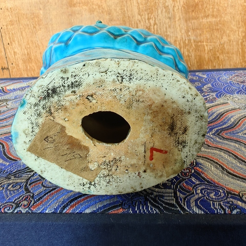 古玩陶瓷民國至解放孔雀藍釉觀音坐像真品鑒賞圖
