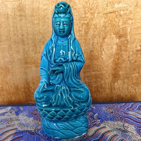 古玩陶瓷民國至解放孔雀藍釉觀音坐像真品鑒賞圖