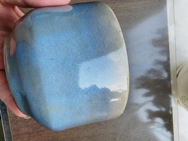 古玩陶瓷鈞釉香爐真品鑒賞圖