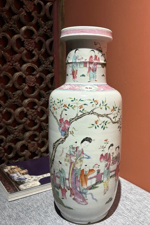 古玩陶瓷人物紋粉彩棒槌瓶真品鑒賞圖