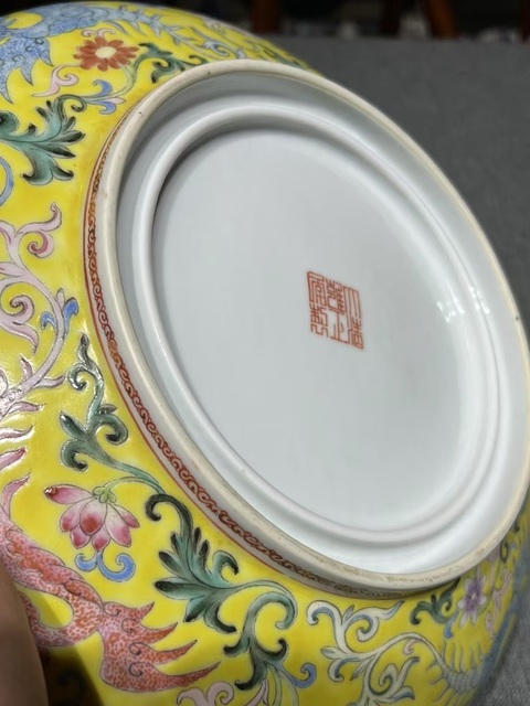 古玩陶瓷粉彩盤真品鑒賞圖