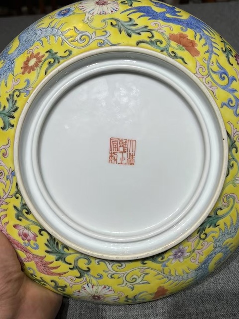 古玩陶瓷粉彩盤真品鑒賞圖