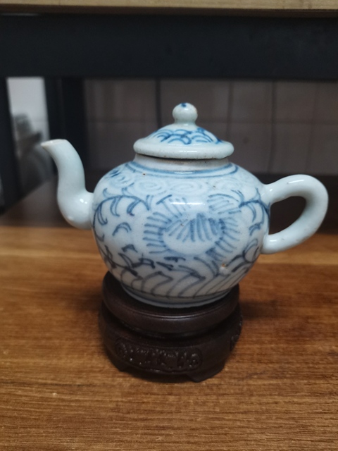 古玩陶瓷青花執壺真品鑒賞圖