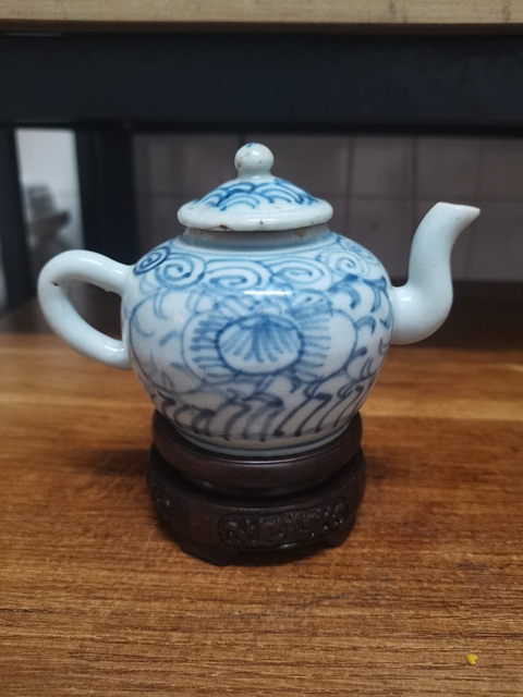 古玩陶瓷青花執壺真品鑒賞圖