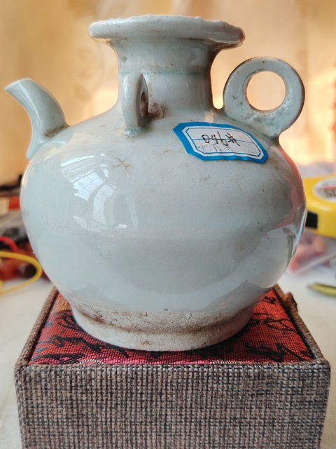 古玩陶瓷青白釉三系執(zhí)壺拍賣,當(dāng)前價格199元