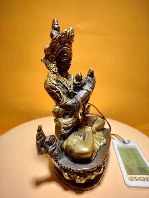 古玩銅器清代藏傳銅鎏金金剛總持佛珍品,聞德評級拍賣,當前價格48000元
