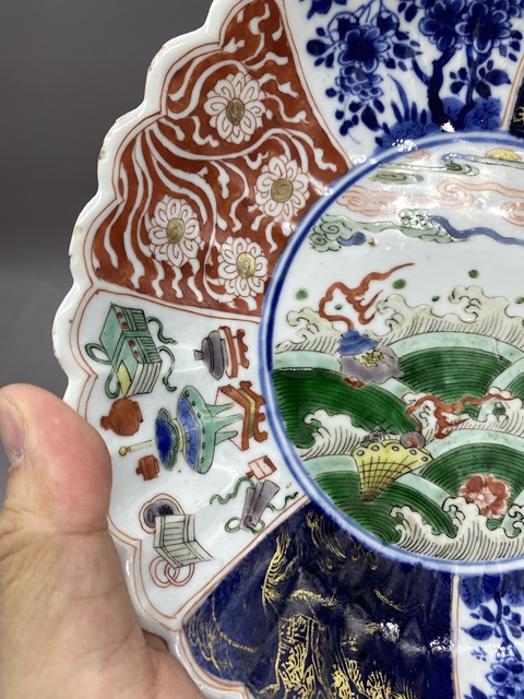 古玩陶瓷清康熙時期·青花五彩海獸紋葵口盤拍賣,當前價格8777元