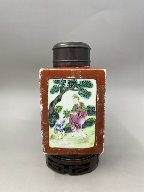 古玩陶瓷清乾隆·shanhu紅地描金開窗粉彩人物故事紋茶葉罐拍賣，當前價格5777元