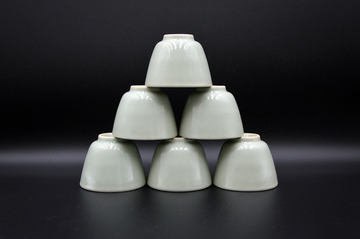 古玩陶瓷豆青釉玉字底杯拍賣，當前價格420元