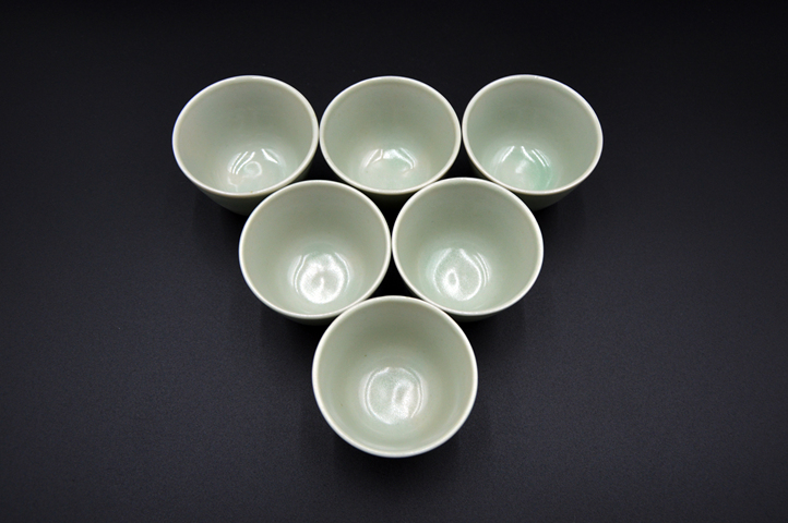 古玩陶瓷豆青釉玉字底杯拍賣，當前價格420元