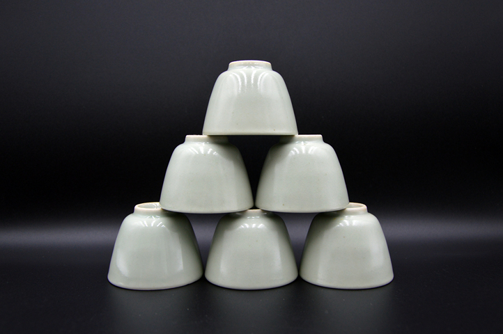 古玩陶瓷豆青釉玉字底杯拍賣，當前價格420元