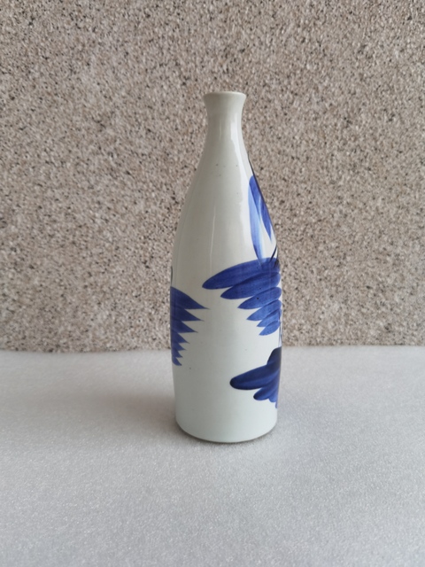古玩陶瓷山水紋青花瓶拍賣,當前價格450元