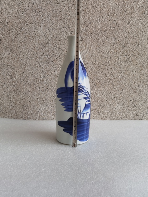 古玩陶瓷山水紋青花瓶拍賣,當前價格450元