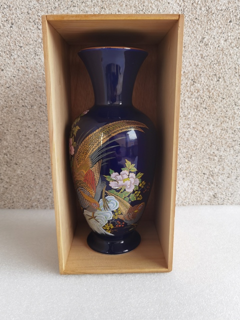 古玩陶瓷花鳥紋瓶拍賣,當(dāng)前價(jià)格450元