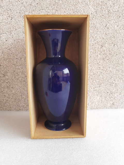 古玩陶瓷花鳥紋瓶拍賣,當(dāng)前價(jià)格450元