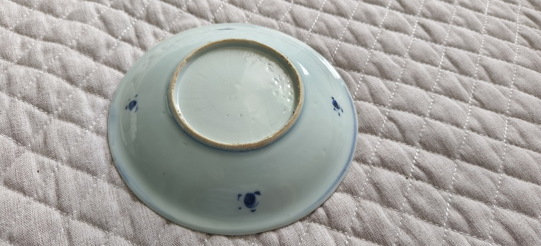 古玩陶瓷山水紋青花盤真品鑒賞圖